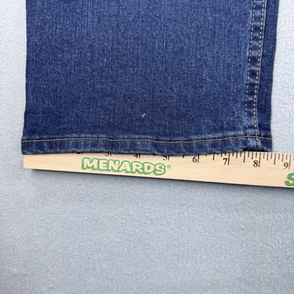 NWT Wrangler Jeans 32x32 Denim Relaxed Fit Seat Thigh Blue Five Star - Picture 8 of 11
